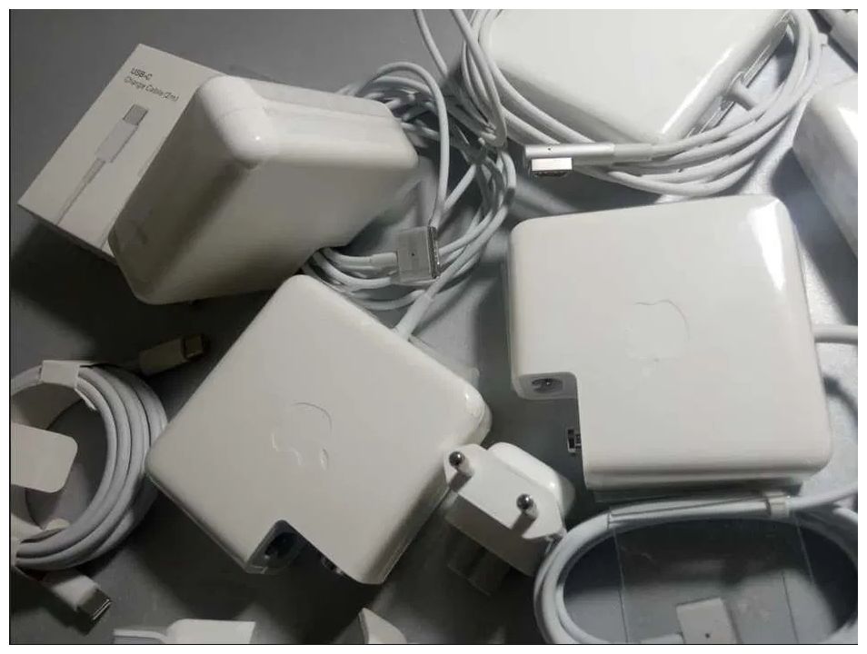 на MacBook под 45W - зарядка, блок питания на макбук