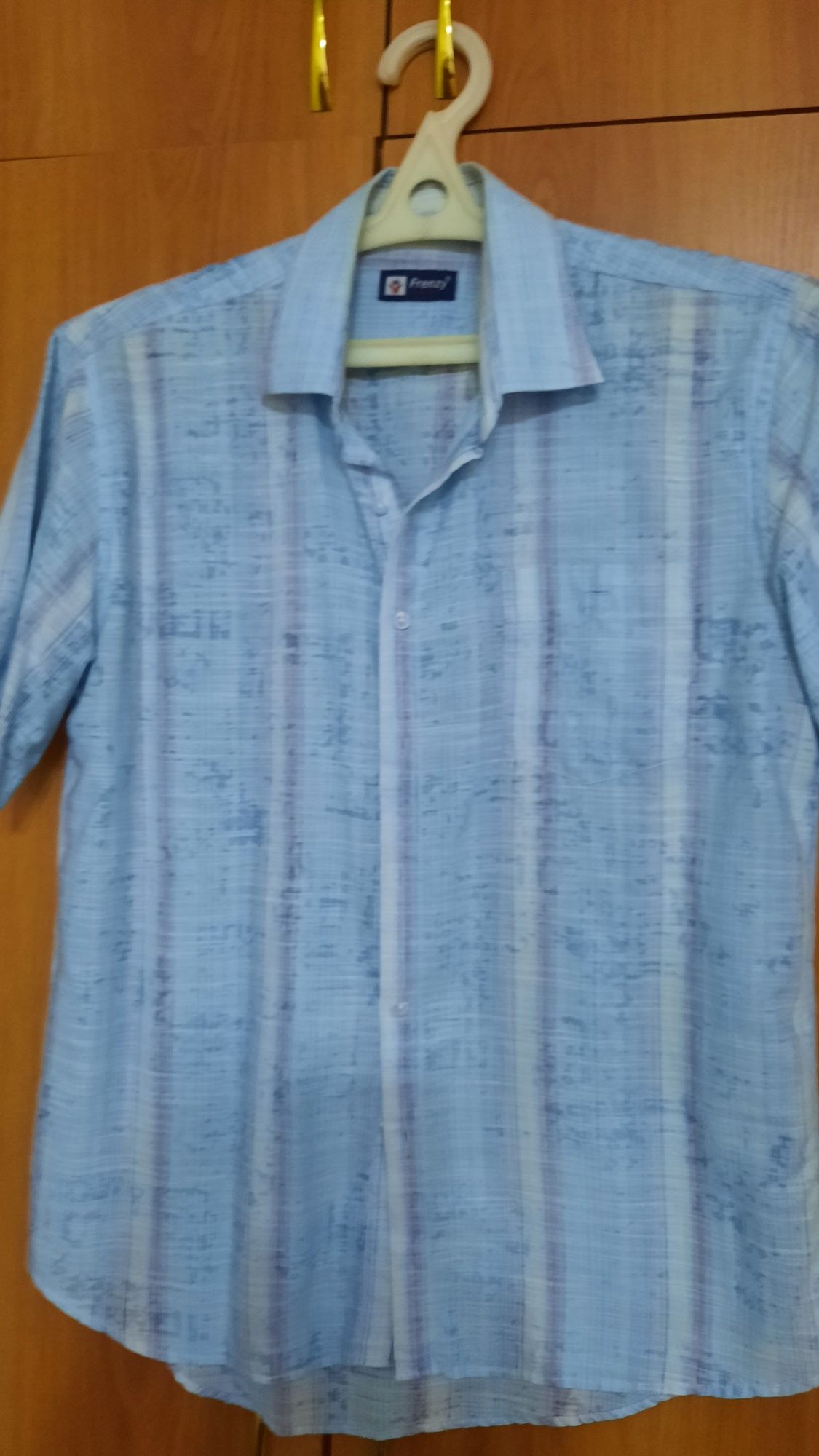 Продам мужские рубашки р.54