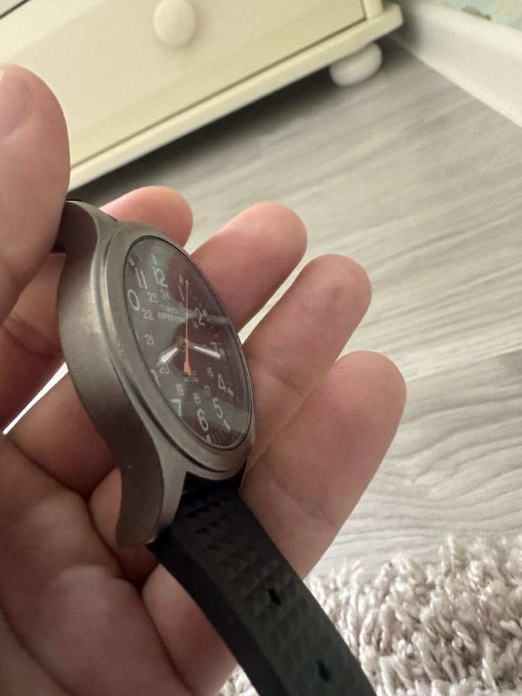 Timex часы кварцевые почти новые