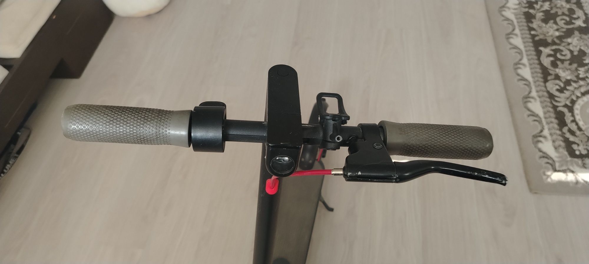 Продам электронсамокат-Xiaomi