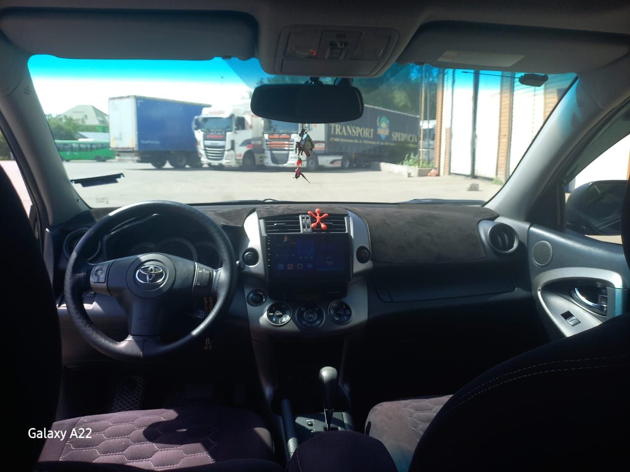 Продаю TOYOTA RAV4 в отличном состоянии