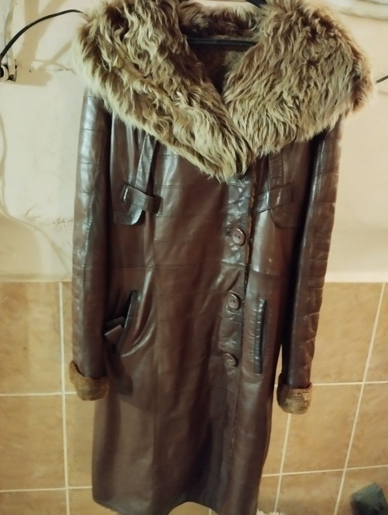 Продам дубленку женскую