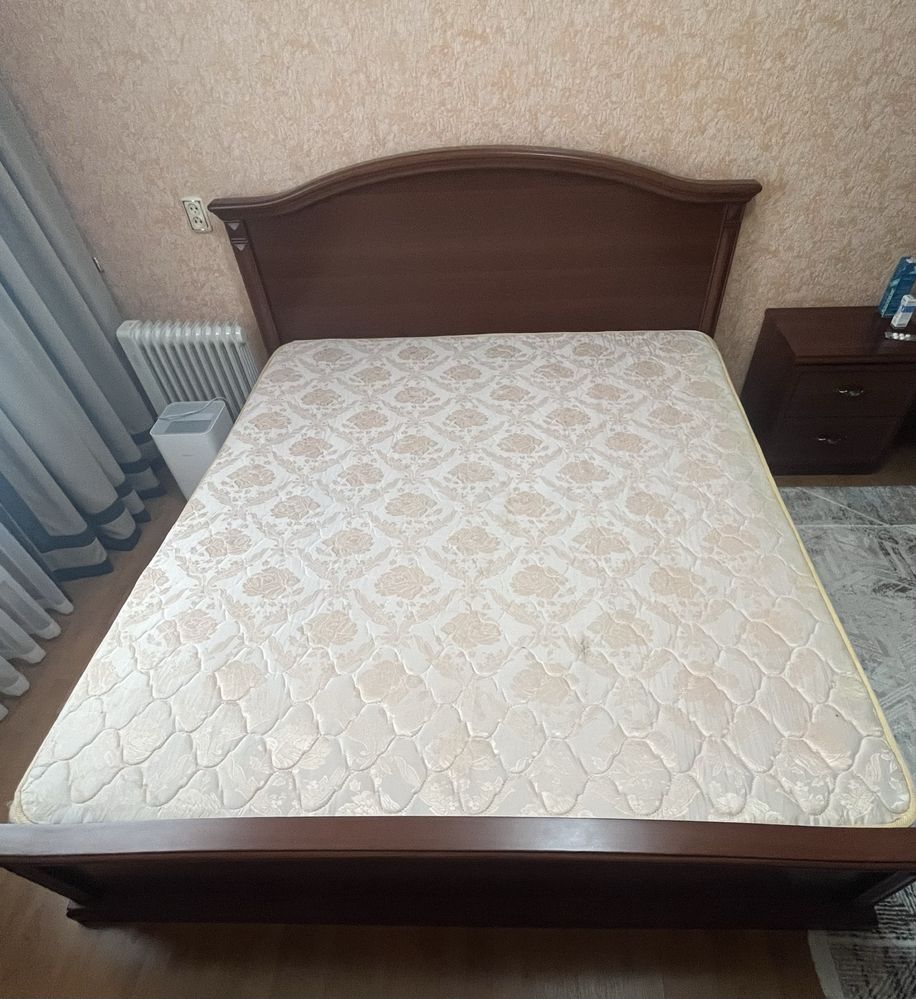 Диван.