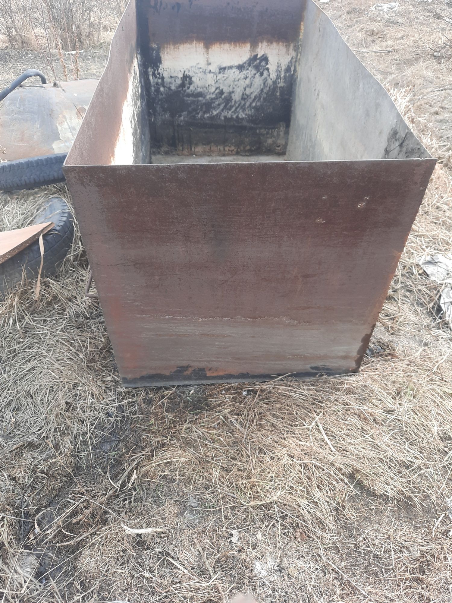 Железный бак для полива огородов Срочно продам