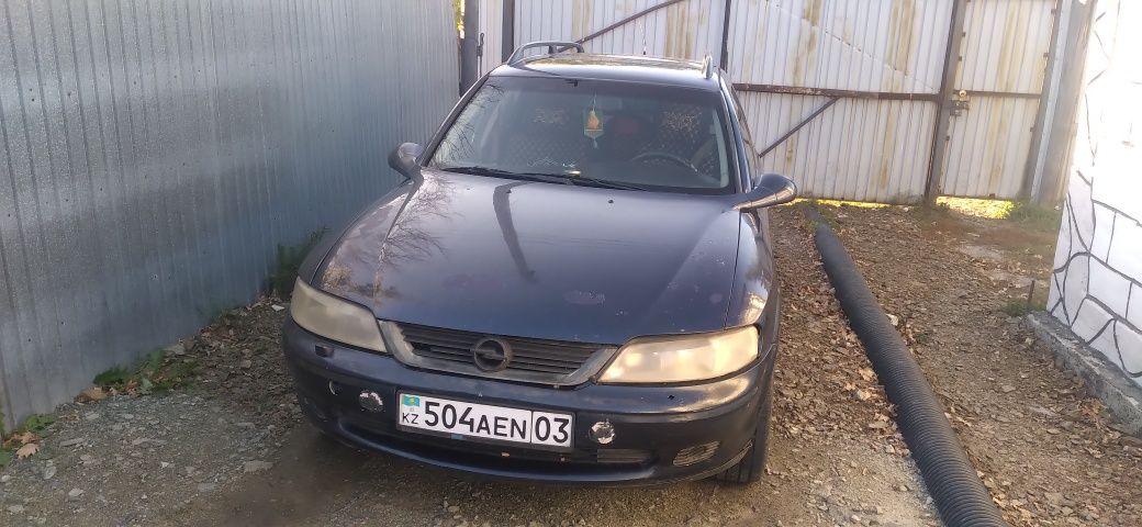 Продам авто опель вектра б 2001года
