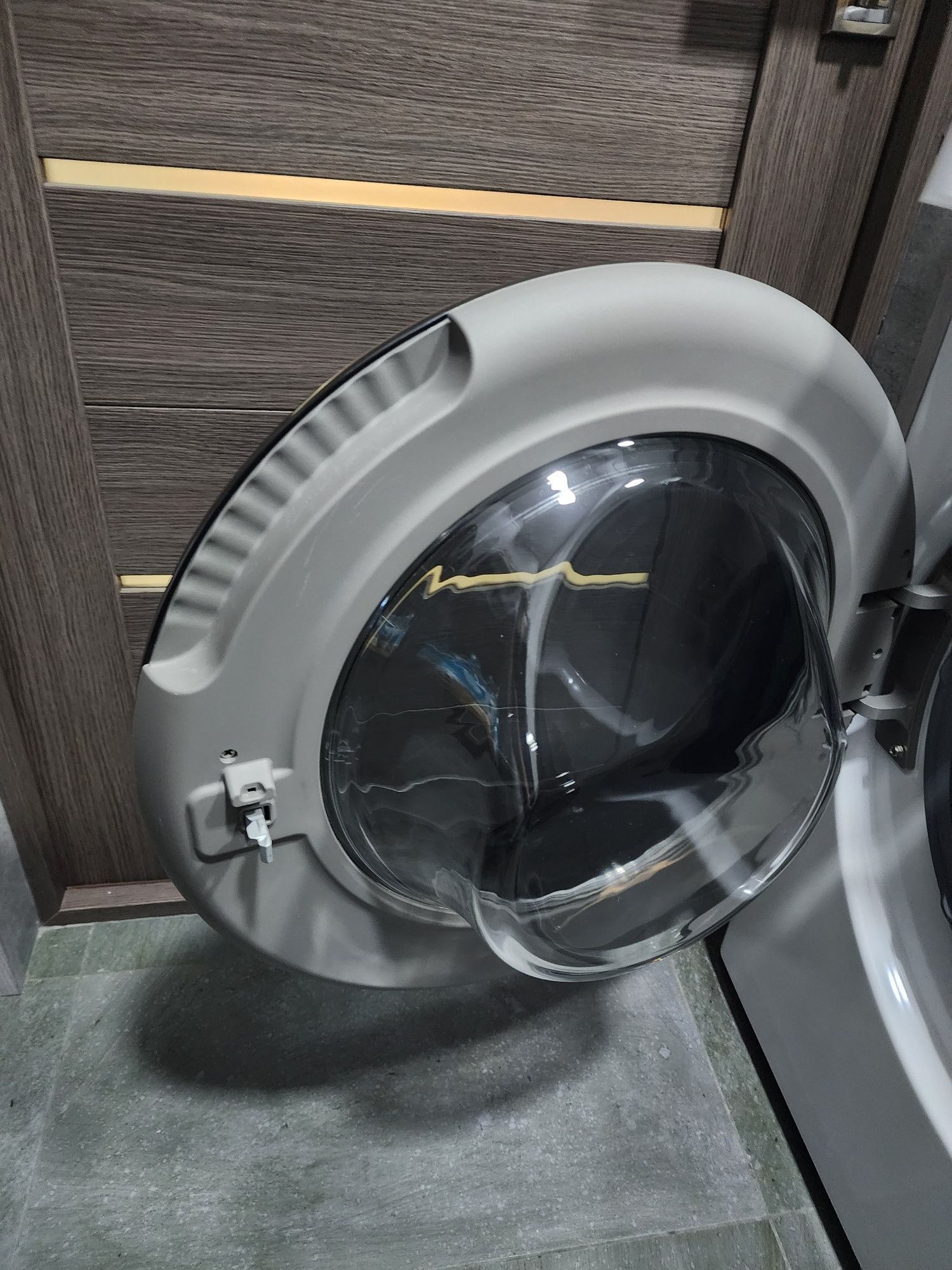 Стиральная машина LG 9 кг - TurboWash™360˚