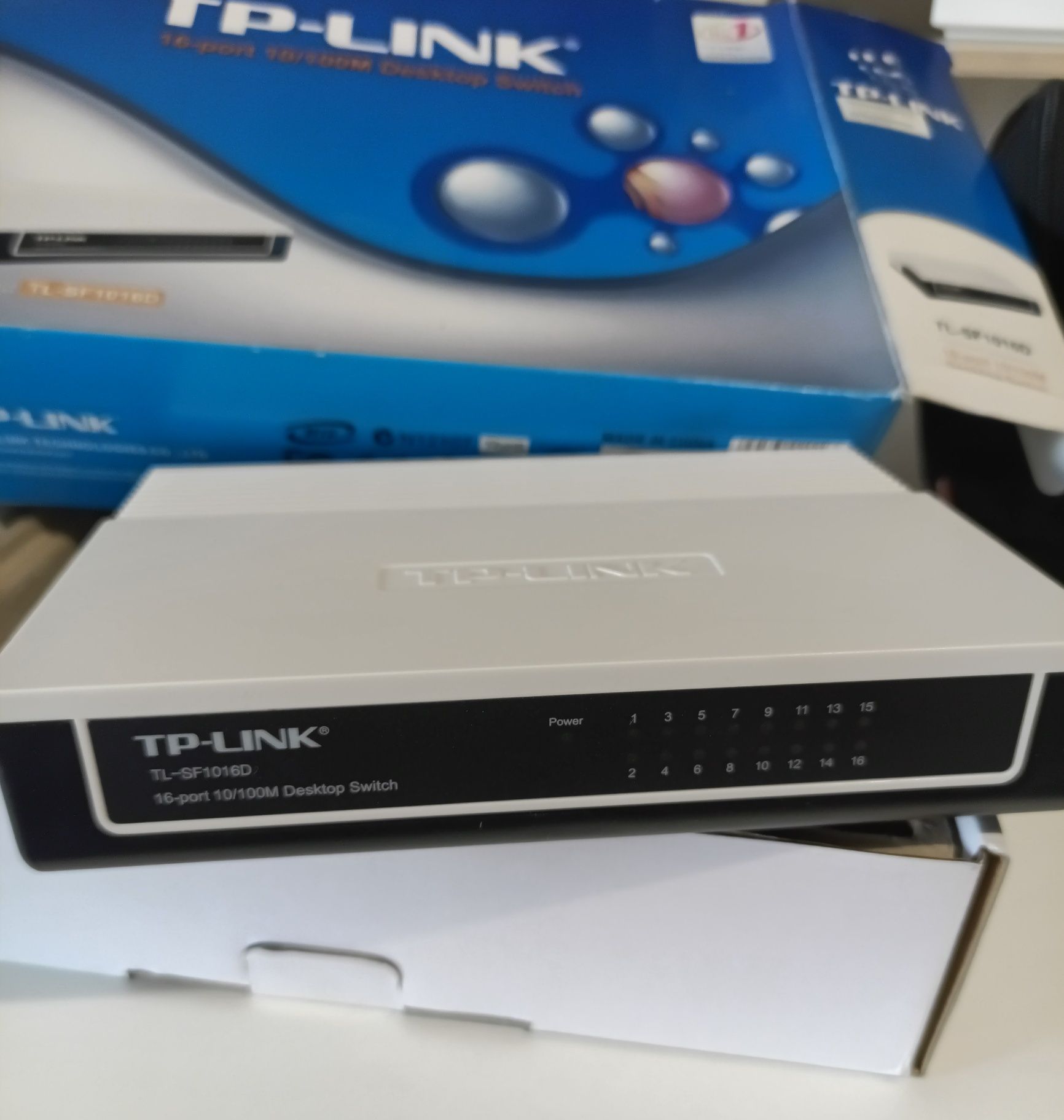Коммутатор TP-LINK TL-SF1016D