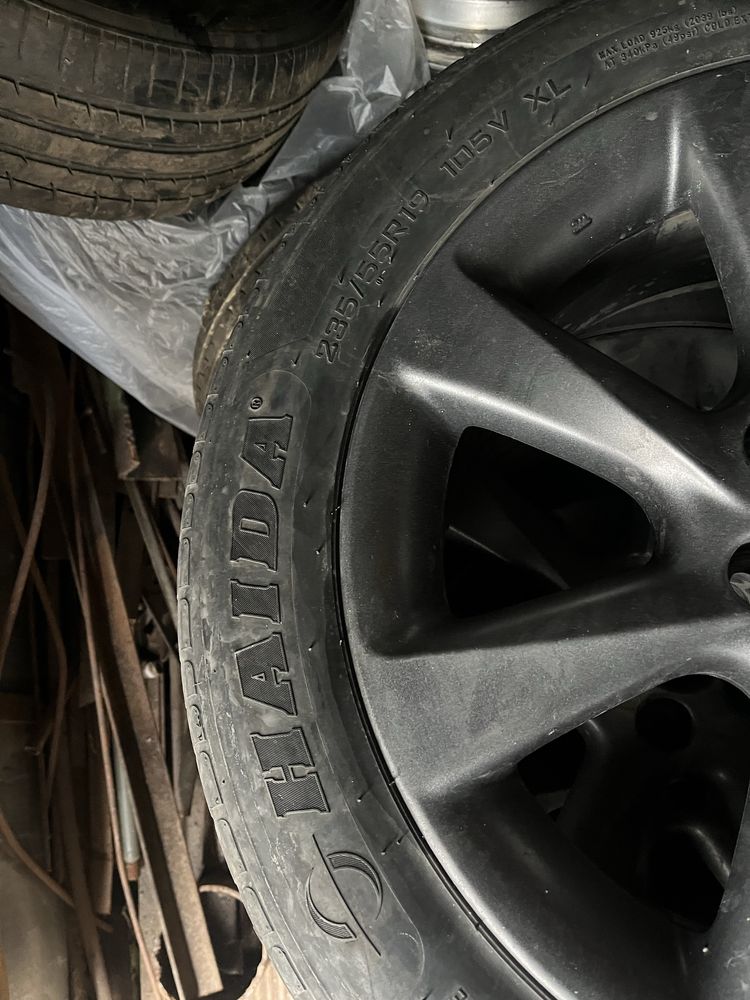 Оригинальные диски Lexus R19 с летней резиной