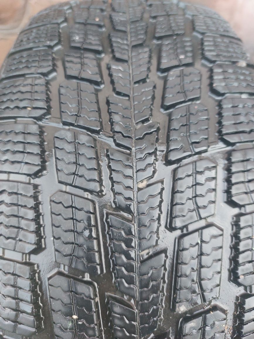 Продам всесезонную шину Firestone