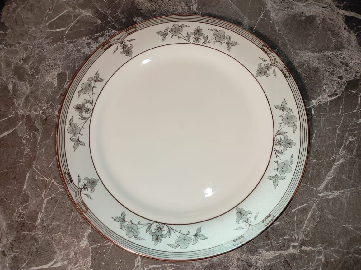 Японский сервиз. Продам тарелки, суповницу, солонки, салатницы