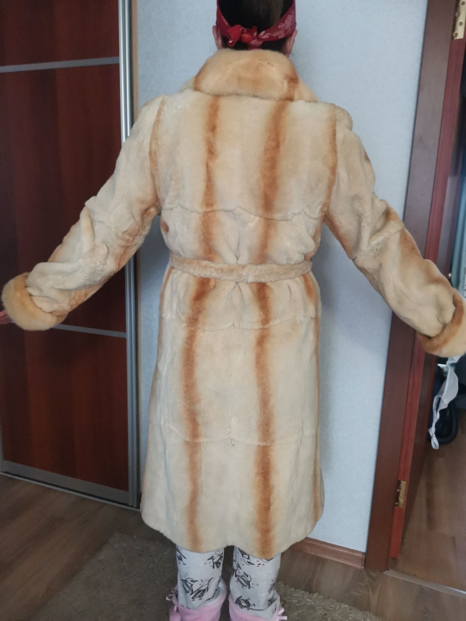 Продам шубу бобёр натуральный