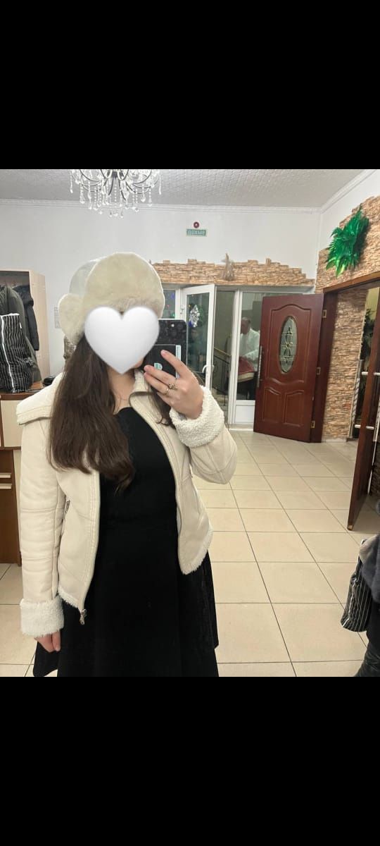 Дублёнка цвет айвори.