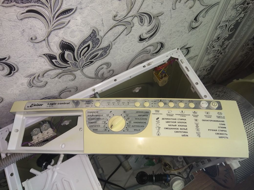 Продам по запчастям стиральную машину Kaiser W 43.09
