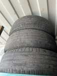 Шины 215/60R17.