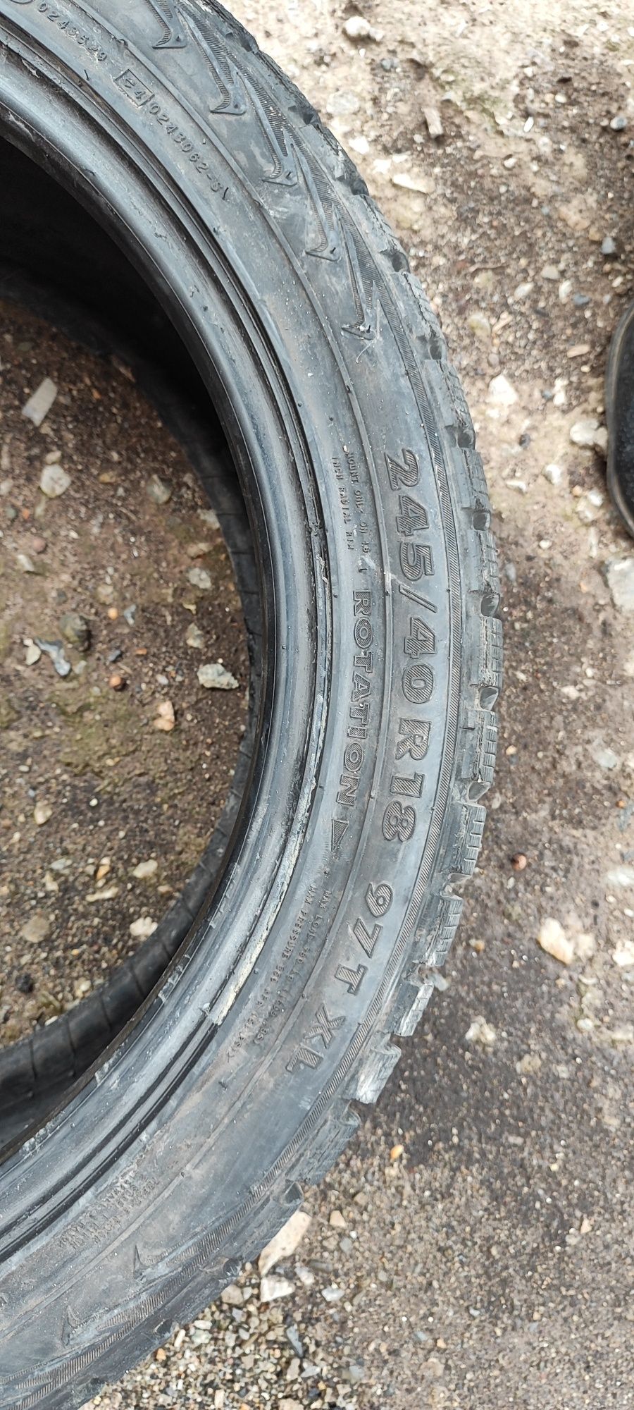 2 зимние шины Hakkapeliitta 7  R18 245/40R