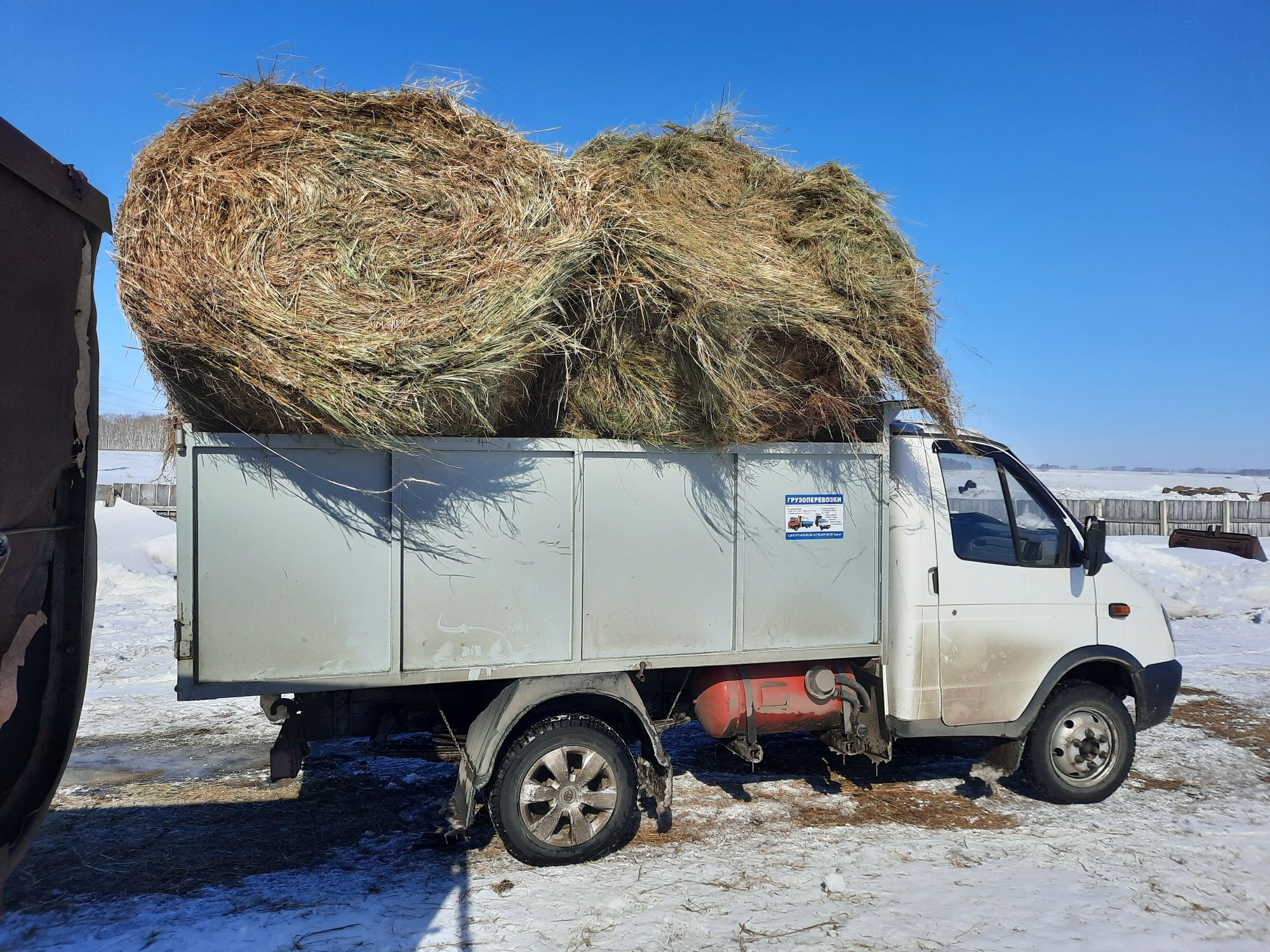 Доставка угля, дров, корма, паи, щебень, песок.