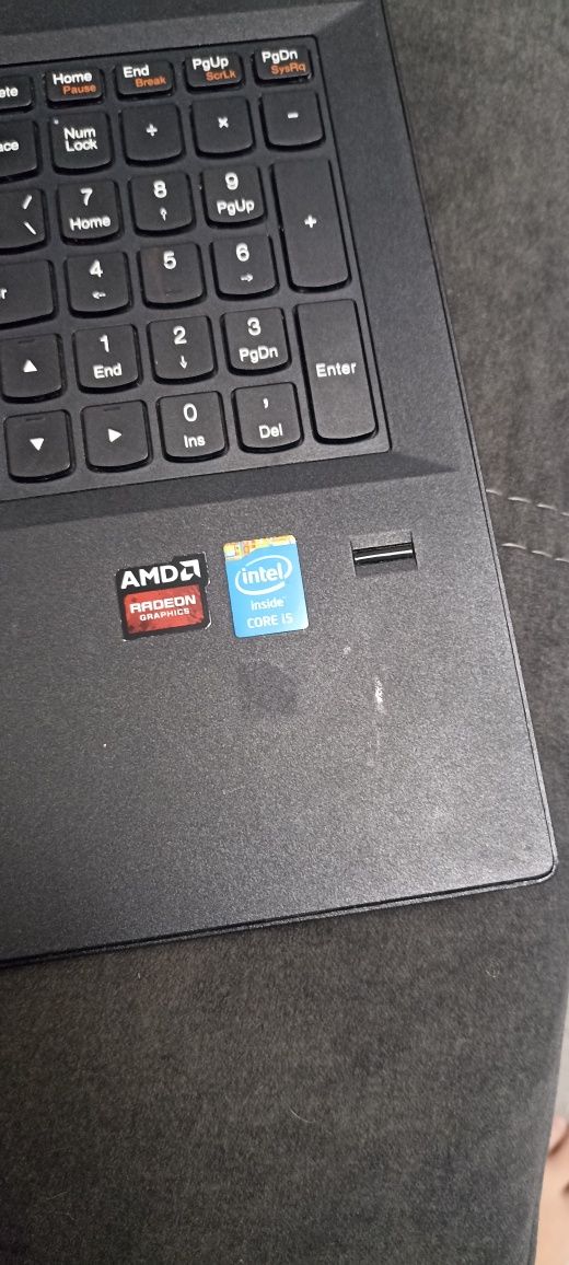 2 ноутбука: один почти новый (Ryzen 3) второй в хорошем состоянии (i5