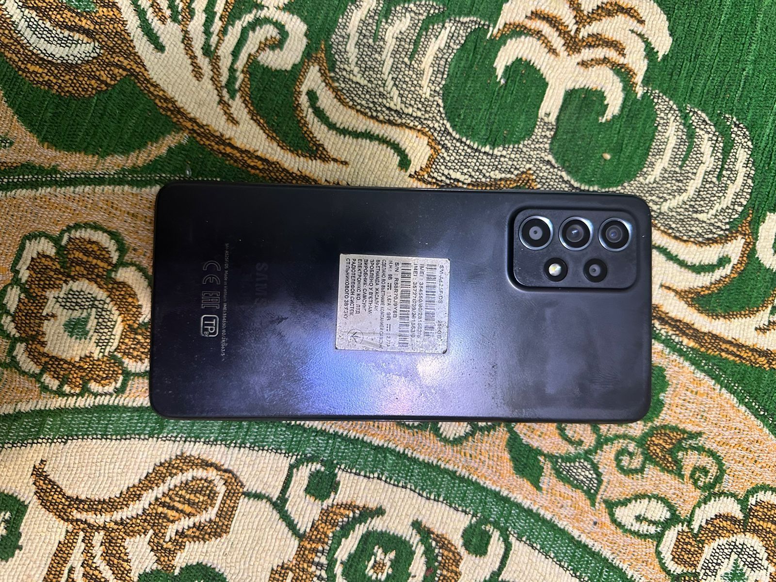 Продам смартфон Samsung galaxy A52