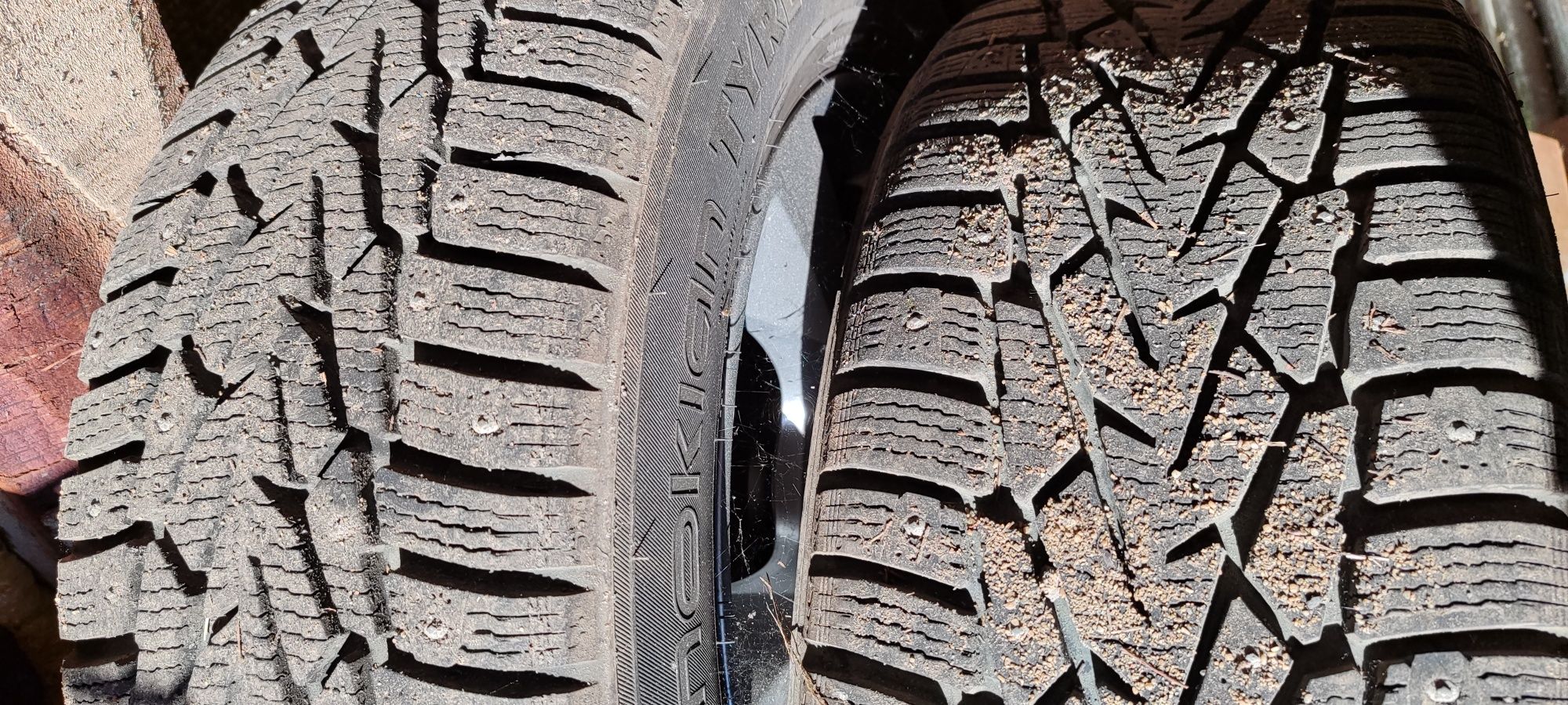 Шины зимние,шипованые Nokian 215/60/R16