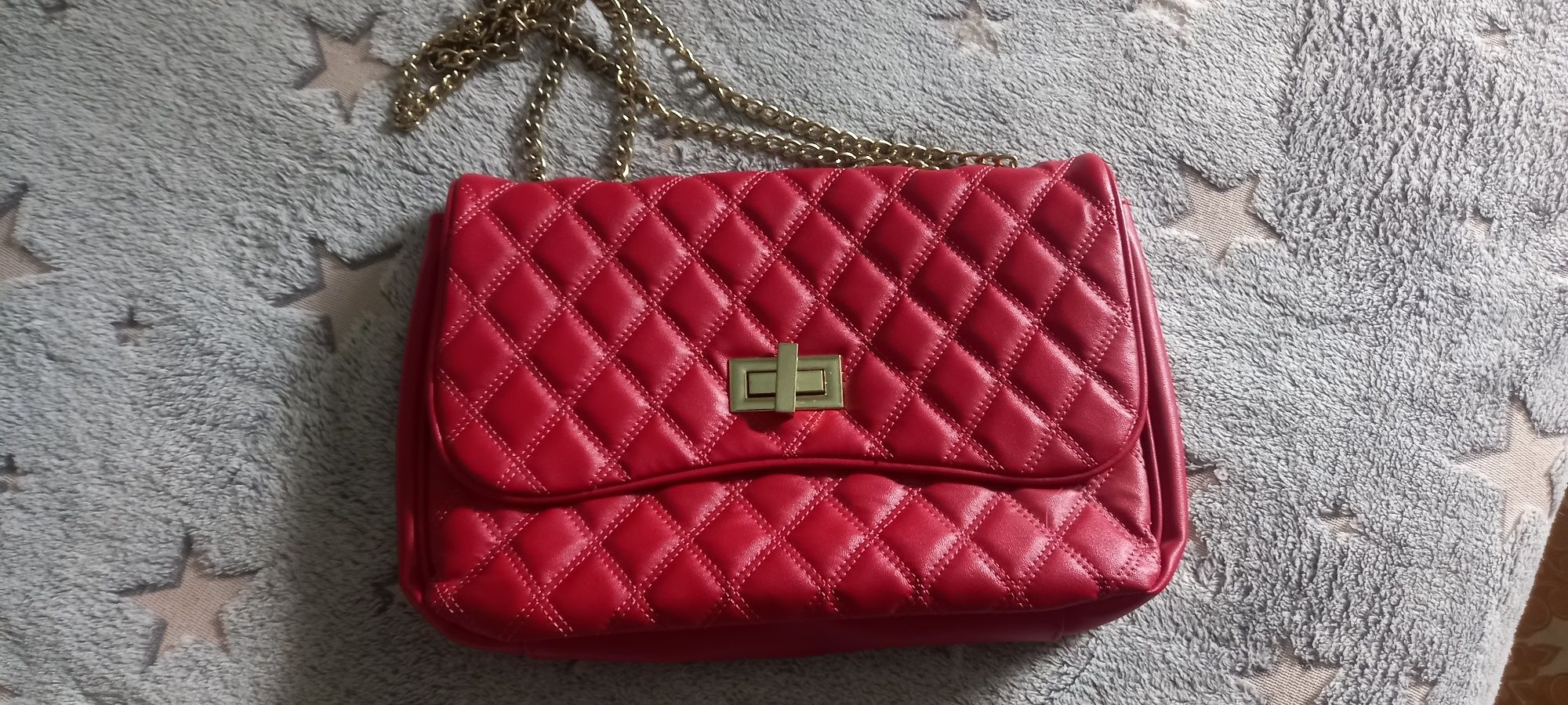 Продам женскую сумку
