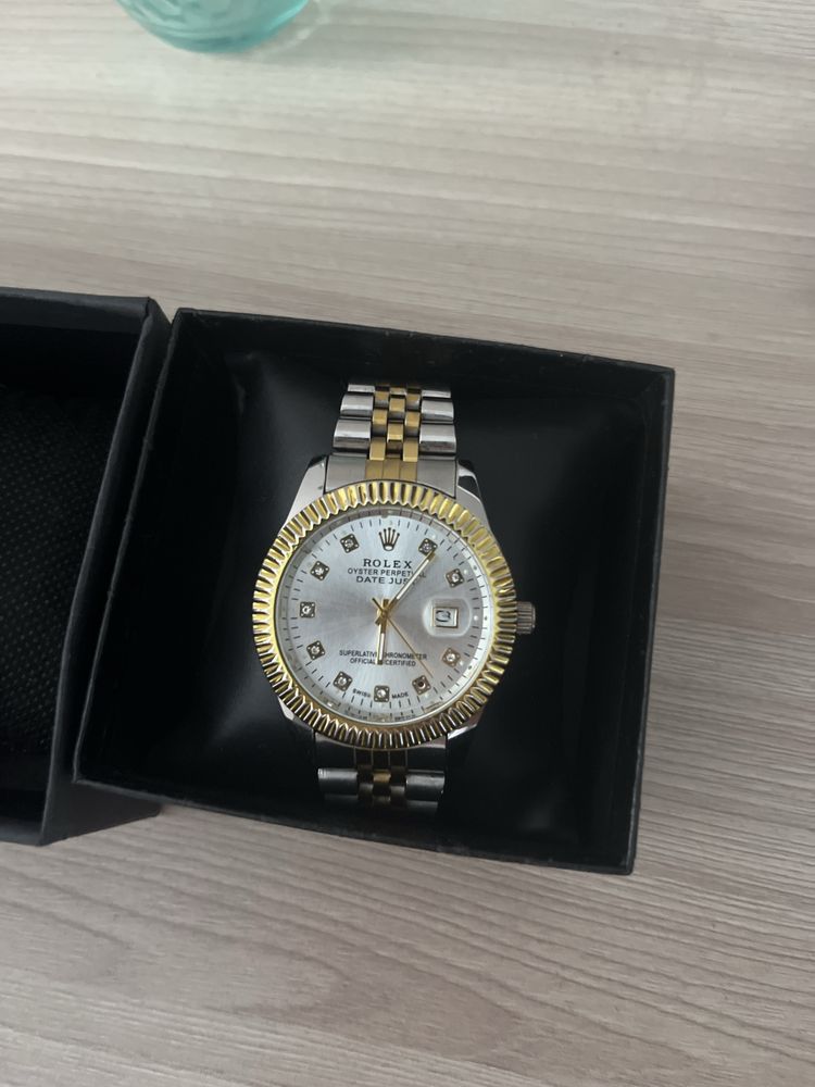 Часы Rolex date just
