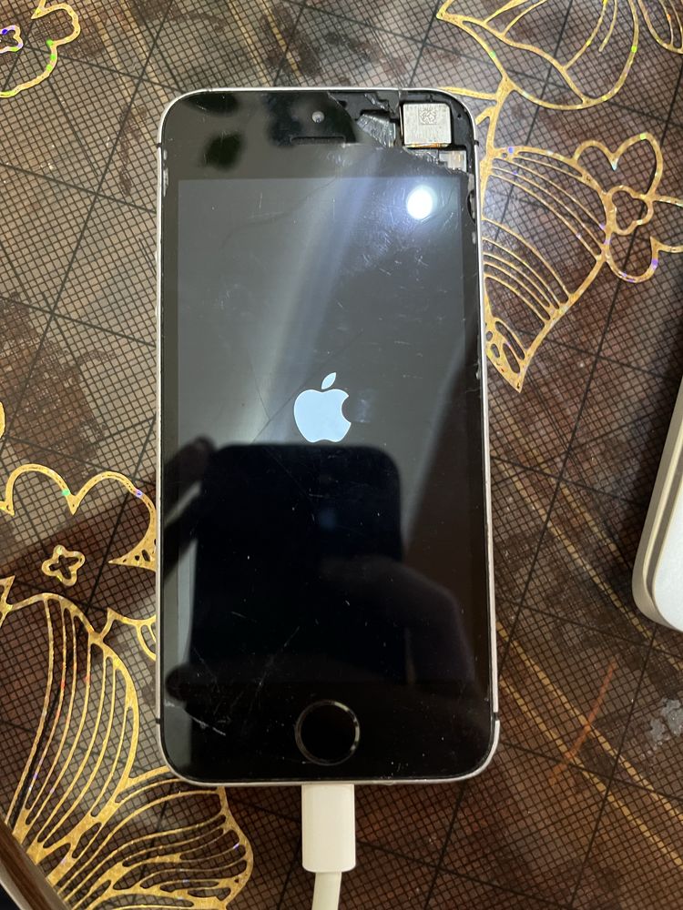 Iphone 5 в хорошем состаянии