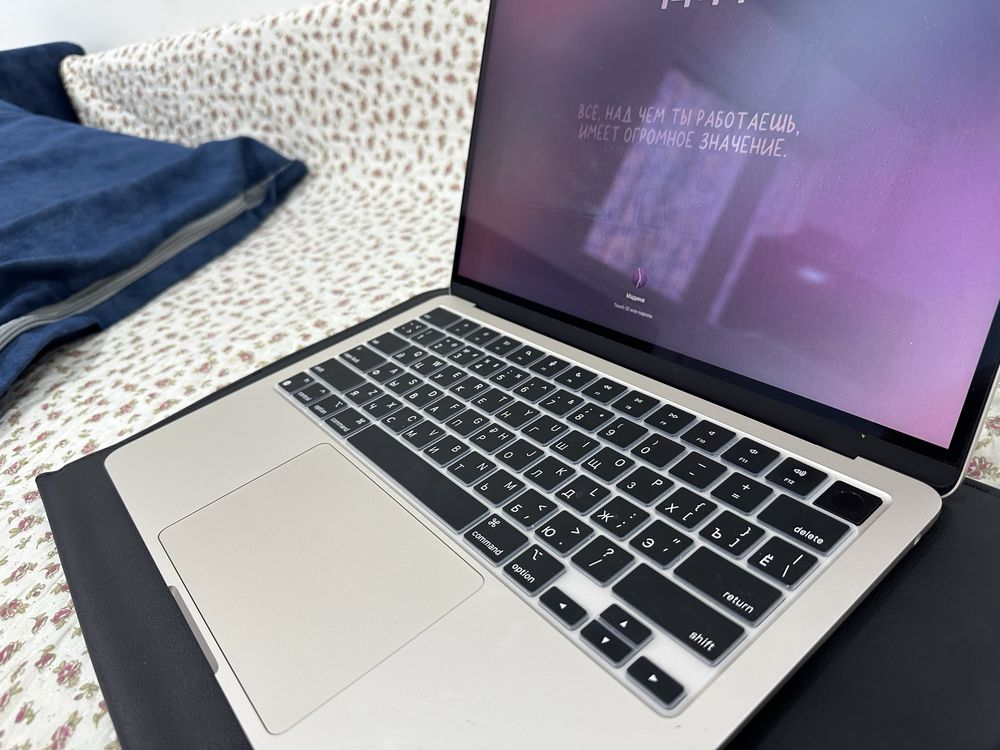 Макбук Apple MacBook Air 13 2022