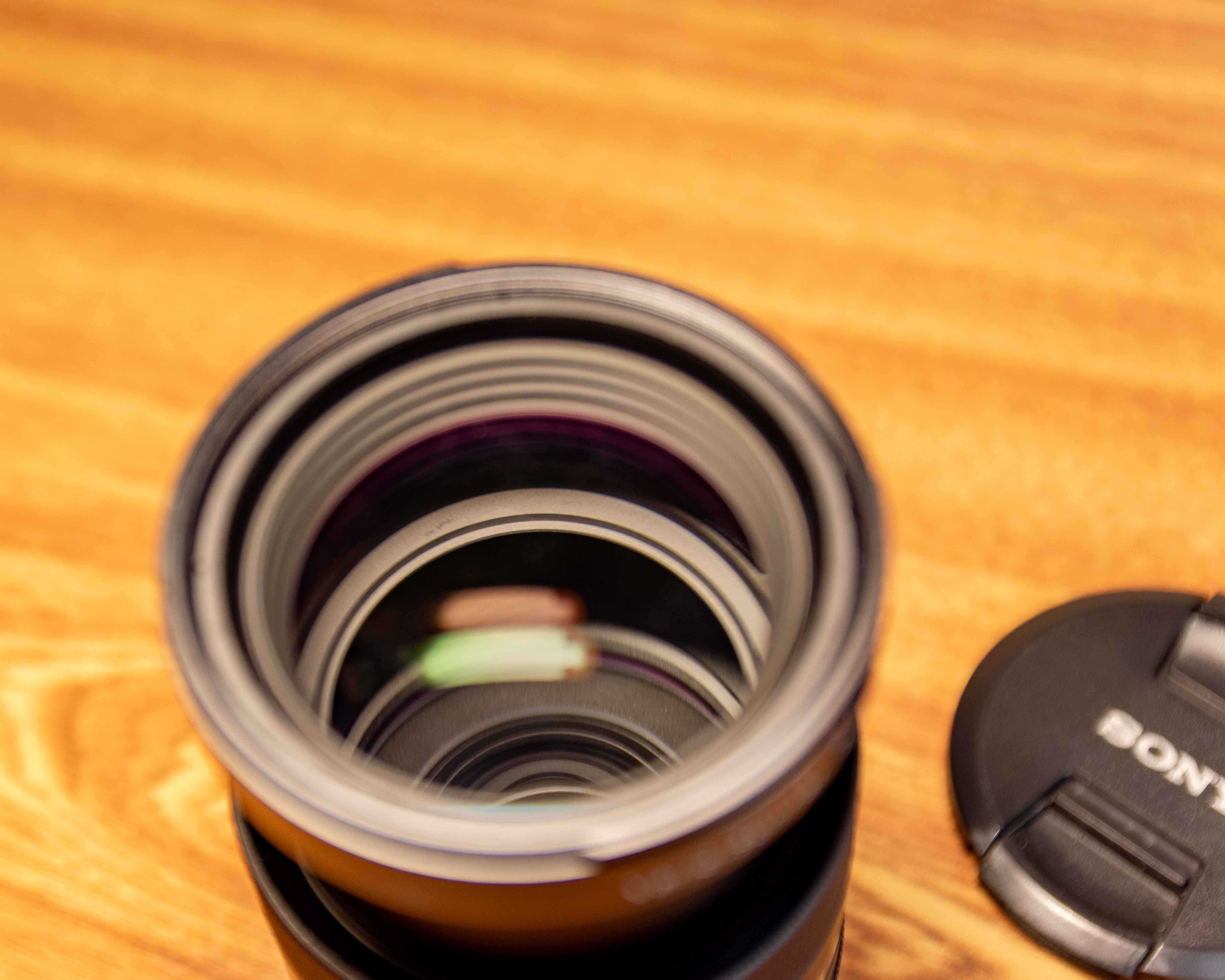 Sony Zeiss 24-70 f/2.8. Резкий, универсальный (байонет А)