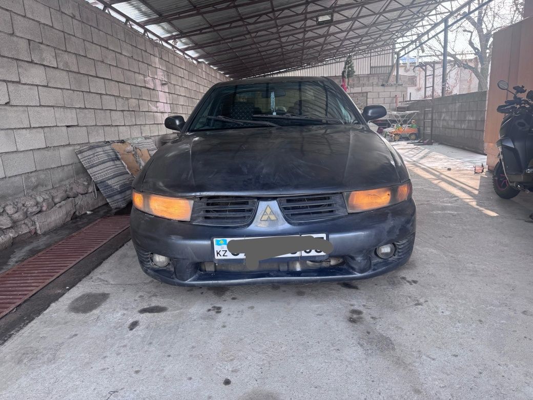 Продаю машину. Митсубиси Галант 8 Американец. Год 2003. 2,4 объема. Со
