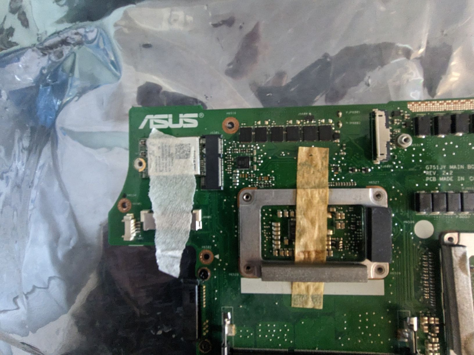 Продаю материнскую плату на ноутбук Asus ROG G751JY с WIFI модулем