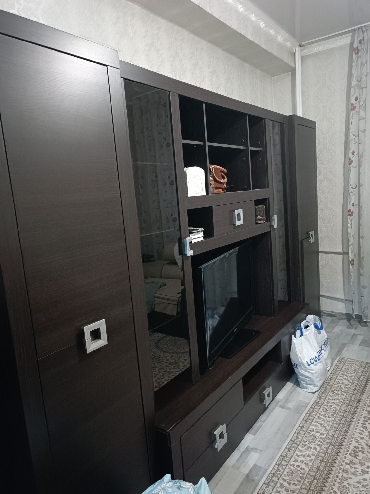 Горка, гостиная мебель для зала и для отделный комнаты