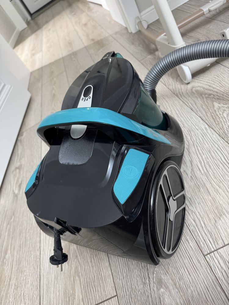 Мощный пылесос от Tefal
