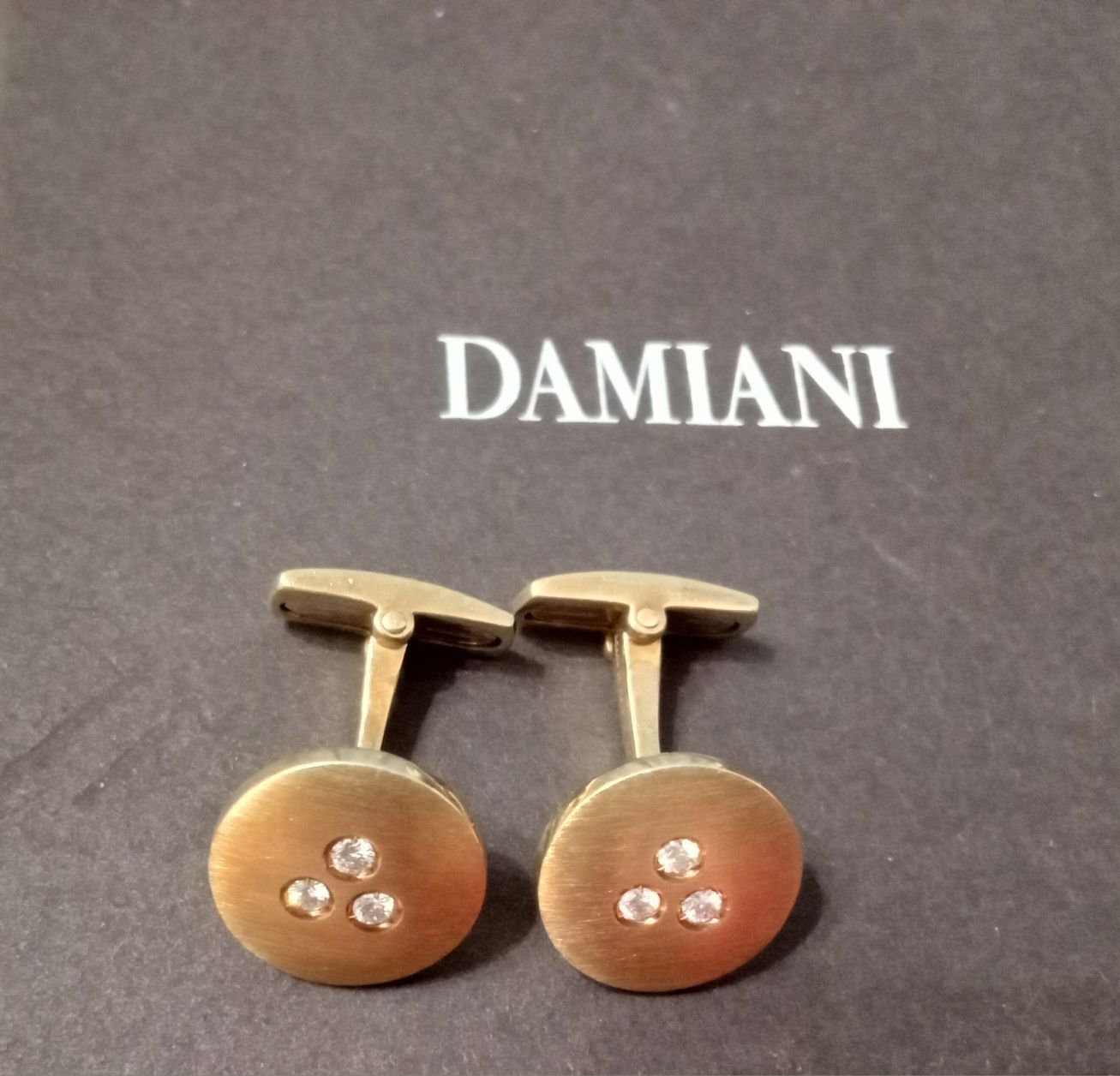 Damiani золотые запонки 18 к с бриллиантами