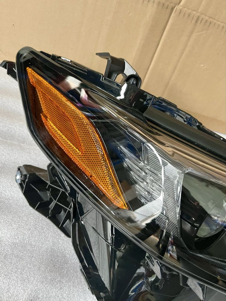 Передние фары Америка Camry 70/75 Камри 70/75