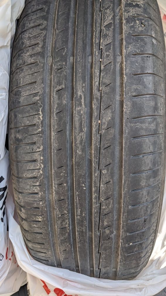 Продам шины летние 215/65 17