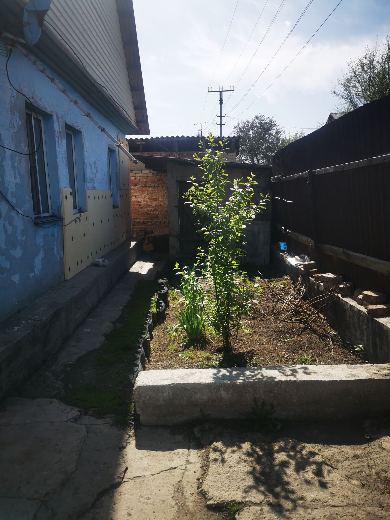 Срочно. Продается большой дом.