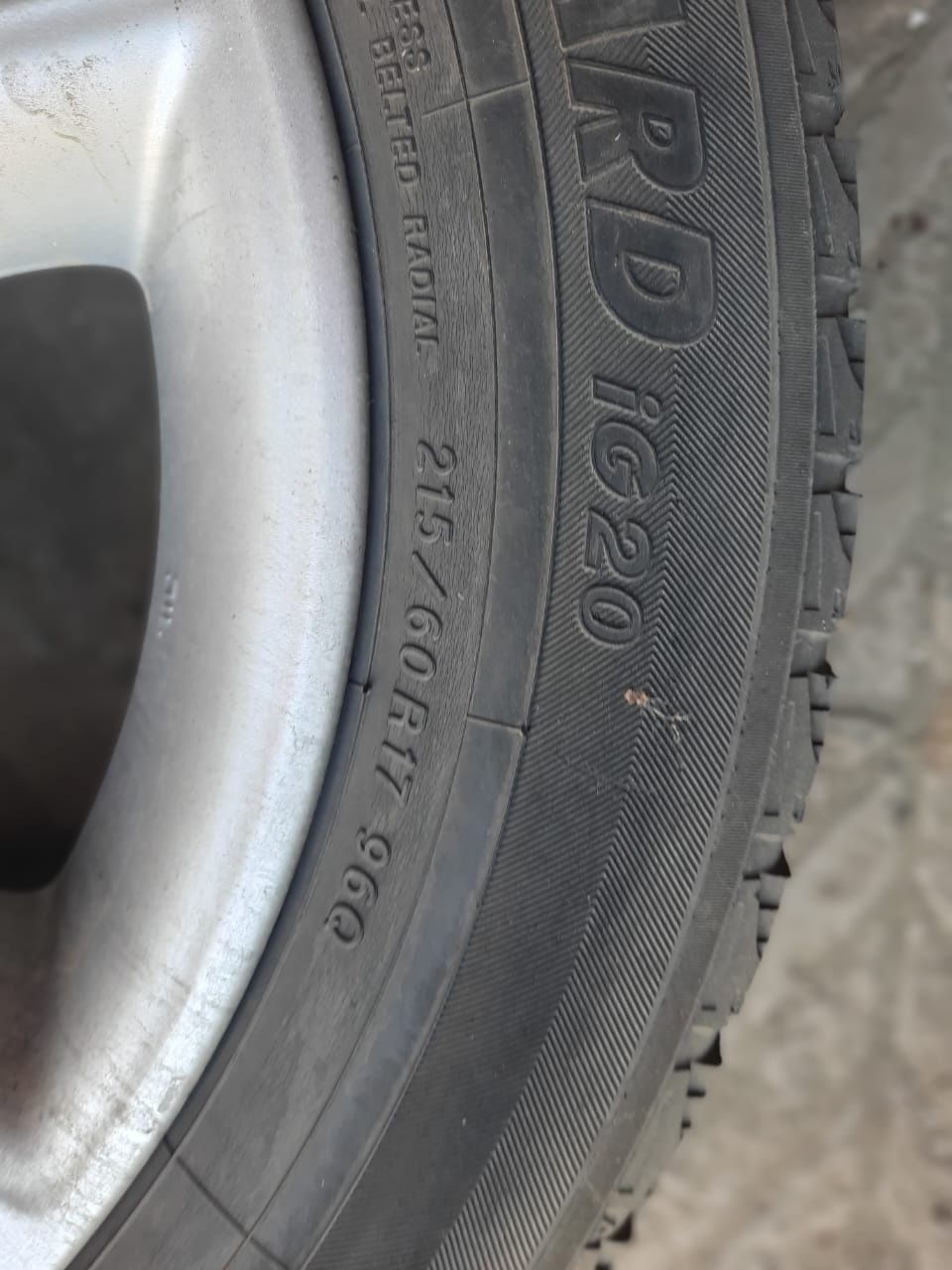 Продам резину автомобильную