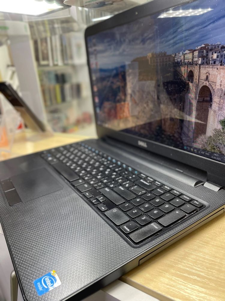 Ноутбук Ноутбук Dell P28F