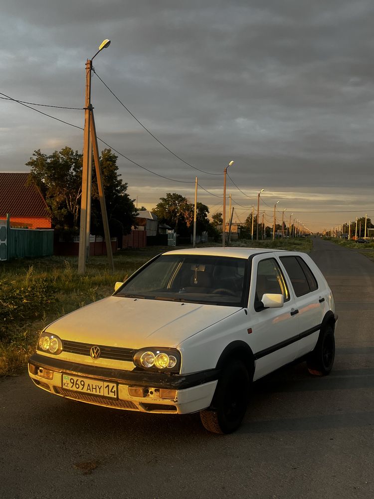 Продам гольф 3 1,8 моно