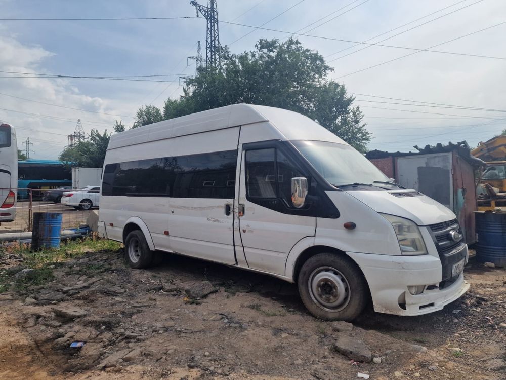 Аренда автобуса Ford Transit