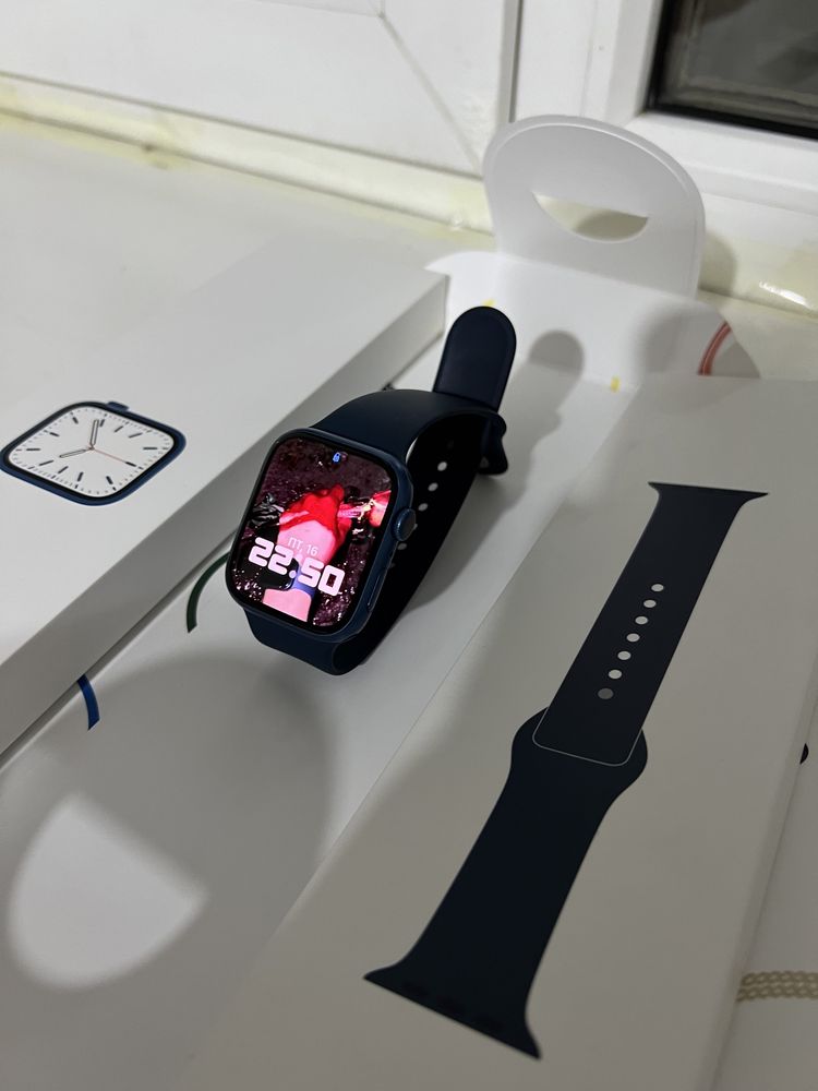 Смарт часы Apple Watch Series 7. 45 mm   Цвет тёмно синий