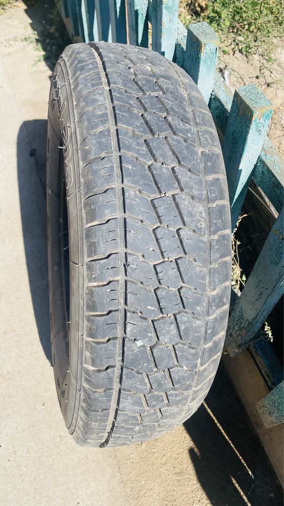 УАЗ дың дөңгелегі бағасы 10 мың теңге 225/75/16