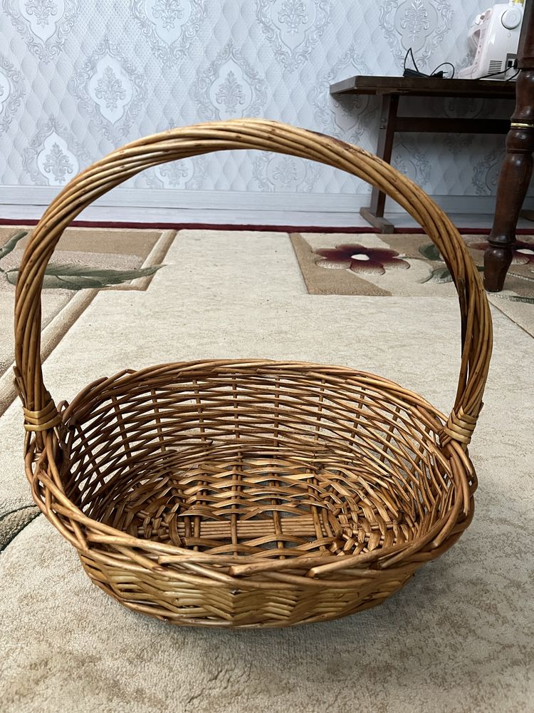 Корзина кәрзеңке тойбастар