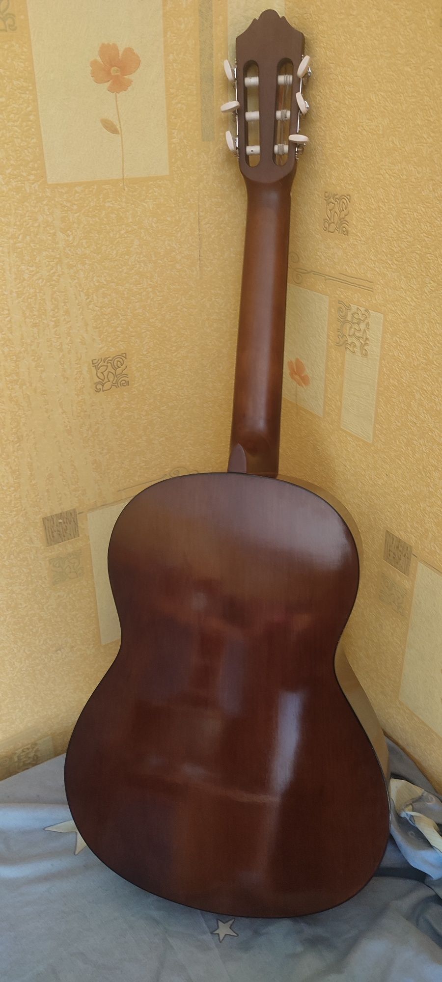 Гитара Yamaha C40