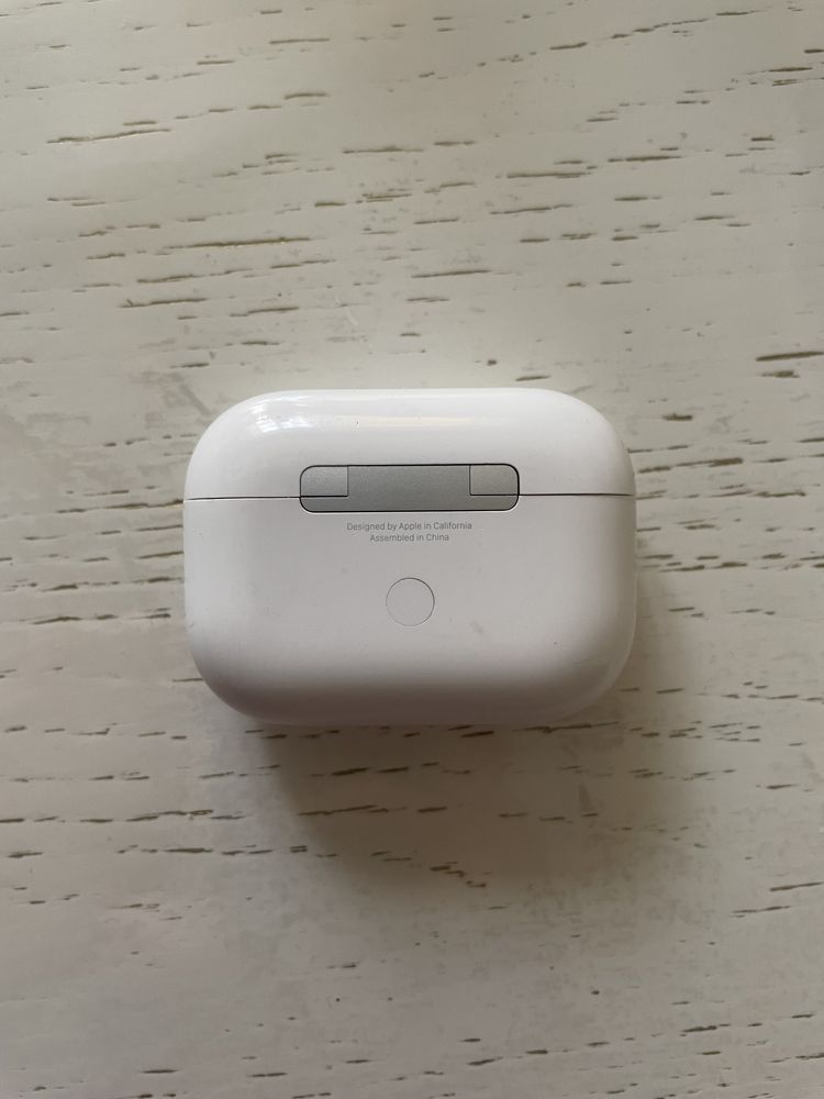 кейс наушников AirPods