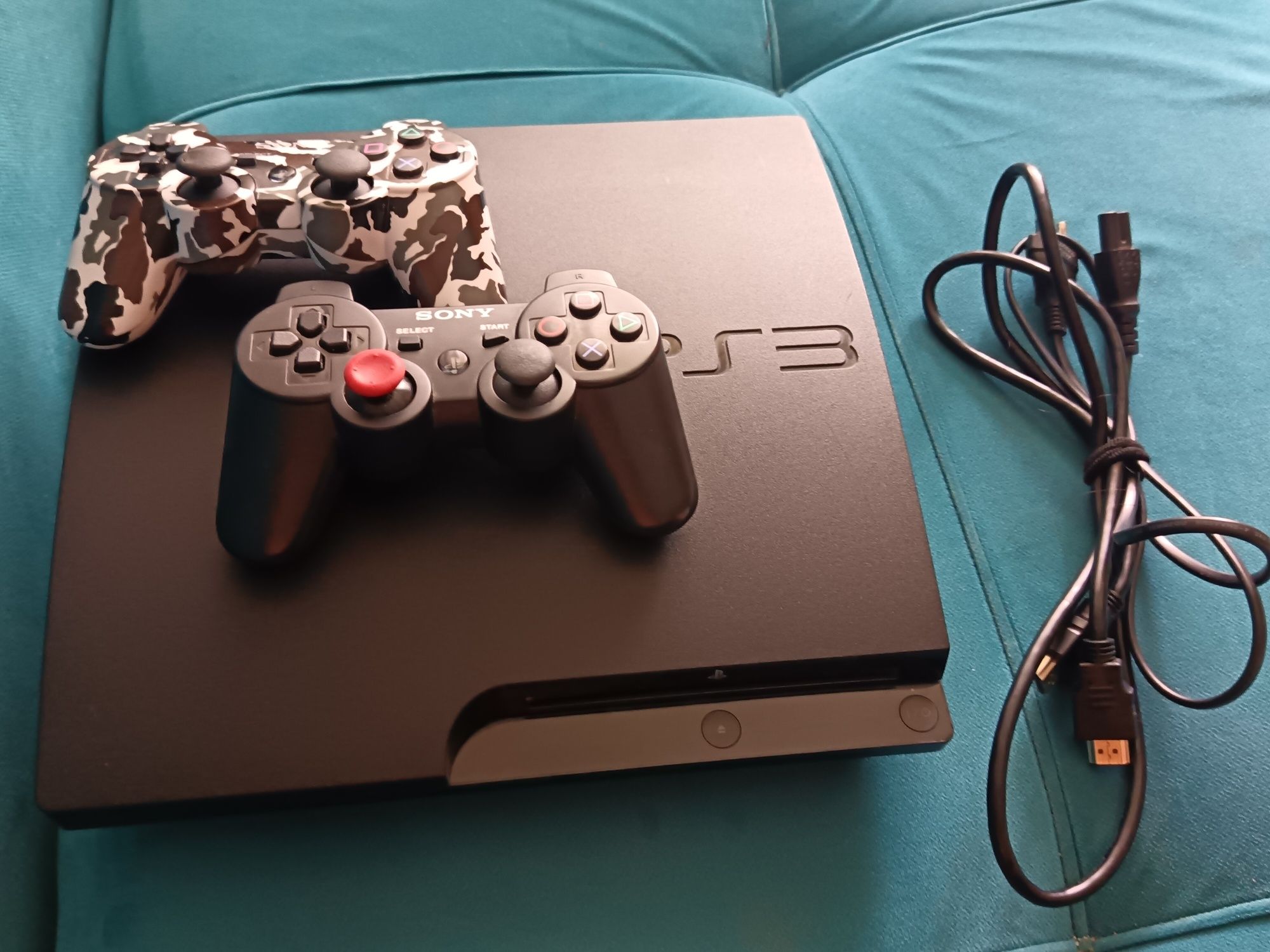 Playstation 3 Slim в хорошем состоянии!