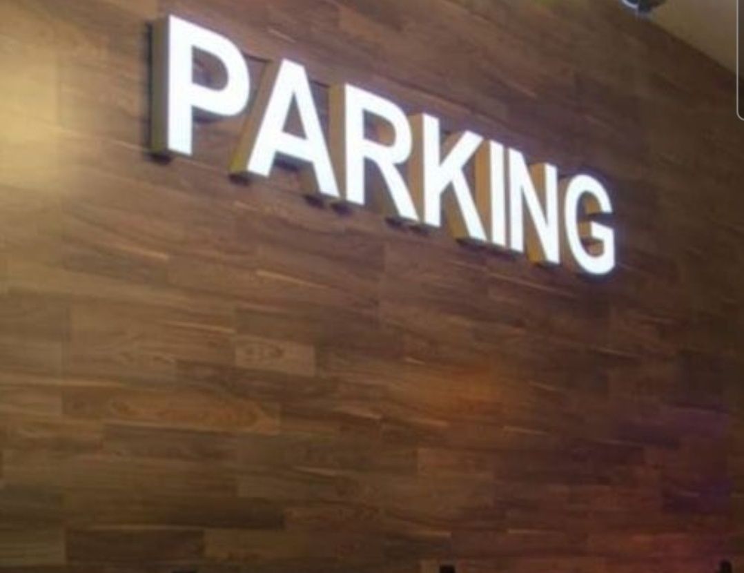 Вывеска готовая с подсветкой PARKING