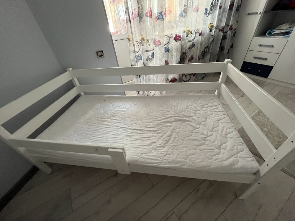 Продам кровать детскую Ikea