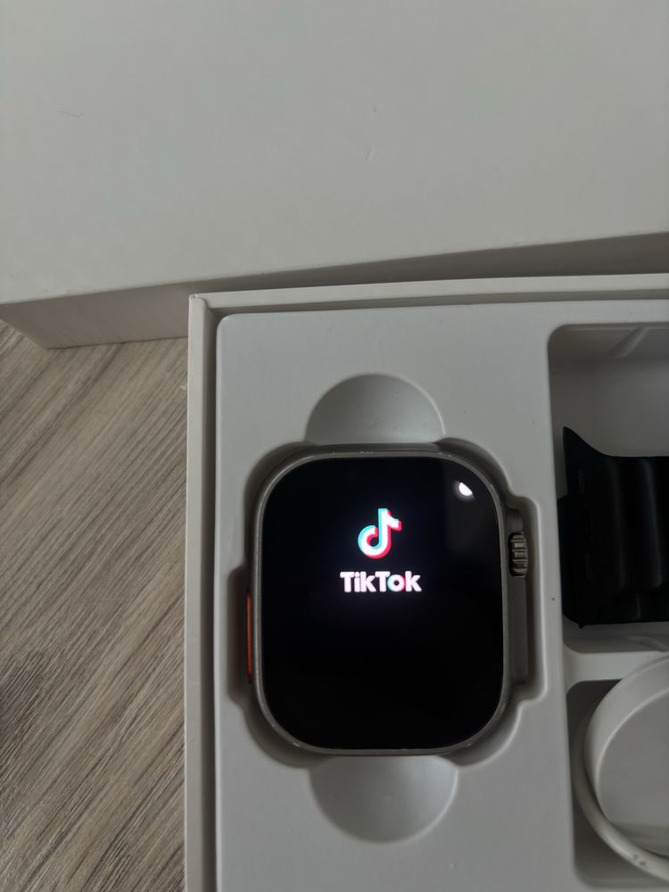 Продам 4G смарт часы hk ultra one в отличном состоянии