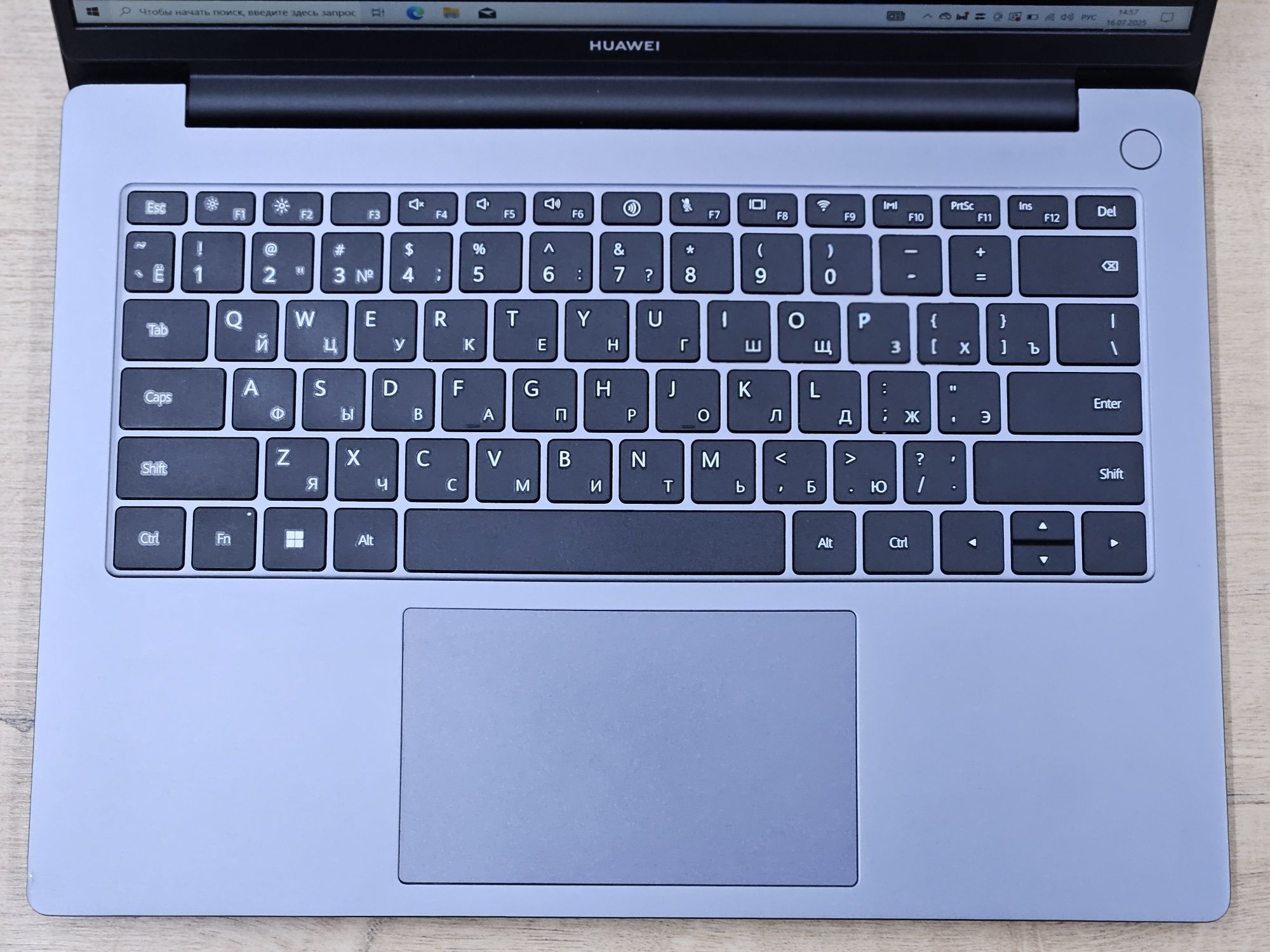 Офисный Ноутбук Huawei MateBook D14 - Core i3-1215U/8GB/SSD 256GB